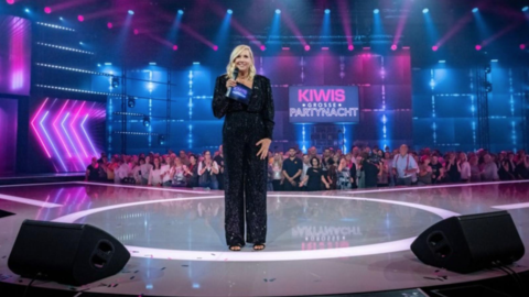 Andrea "Kiwi" Kiewel moderiert ihre neue Show "Kiwis große Partynacht"