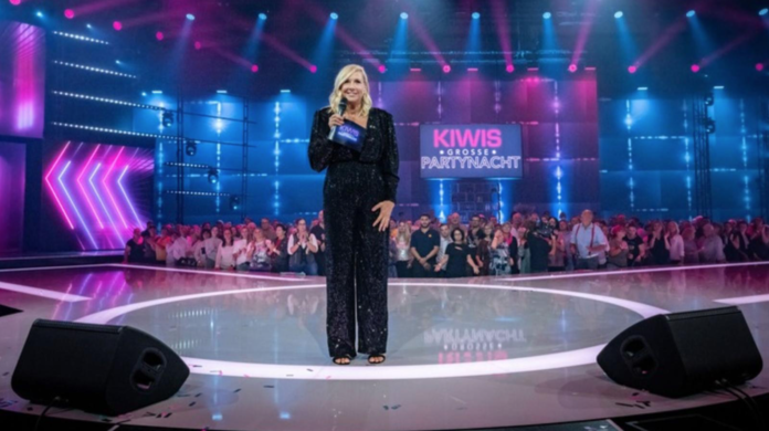 Andrea "Kiwi" Kiewel moderiert ihre neue Show "Kiwis große Partynacht"
