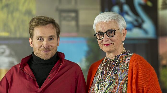Der Schauspieler Samuel Koch und die Intendantin Barbara Mundel nach Vorstellung des Programms der Münchner Kammerspiele zur für Saison 2024/2025.