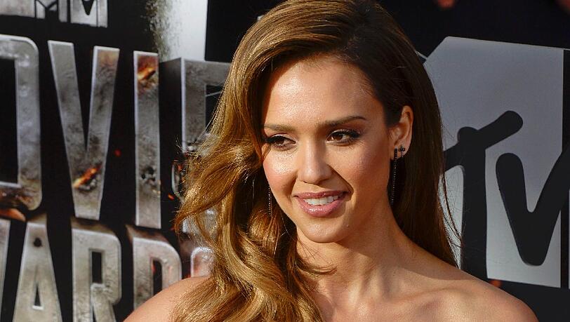 Jessica Albas Privatvermögen wird auf 200 Millionen US-Dollar geschätzt. Jessica Albas Privatvermögen wird auf 200 Millionen US-Dollar geschätzt.
