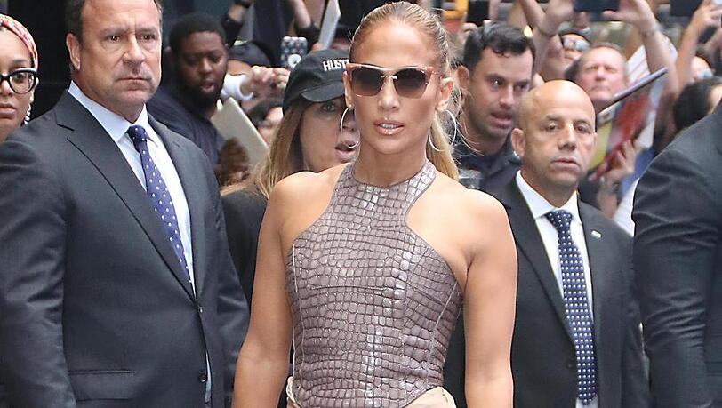 Jennifer Lopez weiß ihre Kurven in Szene zu setzen Jennifer Lopez weiß ihre Kurven in Szene zu setzen