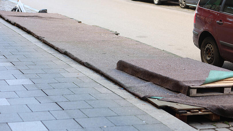 Dieser (ehemalige) Schanigarten in der Weißenburger Straße liegt schon seit langem komplett ungenutzt da. Dieser (ehemalige) Schanigarten in der Weißenburger Straße liegt schon seit langem komplett ungenutzt da.
