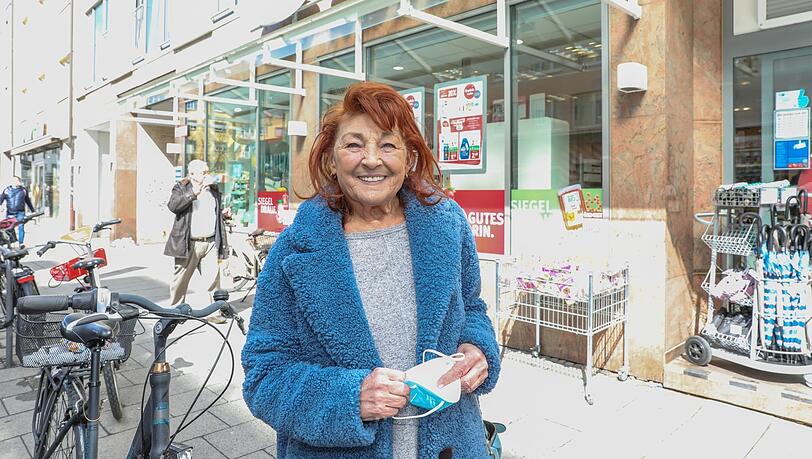 "Ohne Maske ist mir das Risiko zu groß", sagt Heidi Hutterer (75). "Ohne Maske ist mir das Risiko zu groß", sagt Heidi Hutterer (75).