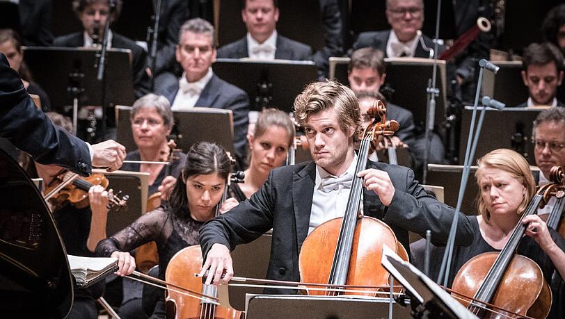Lionel Cottet, der Solo-Cellist des BR-Symphonieorchesters. Lionel Cottet, der Solo-Cellist des BR-Symphonieorchesters.