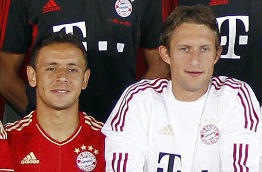 Das neue Team-Foto des FC Bayern: Wer lächelt am schönsten? Entscheiden Sie selbst - die Bilder