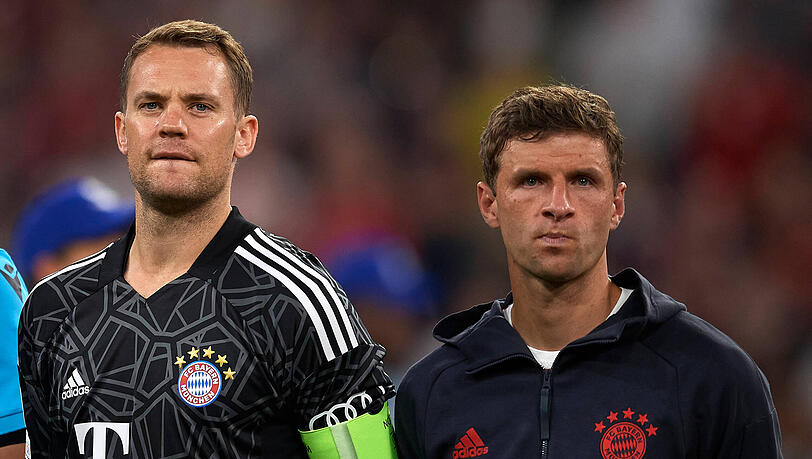 Könnten demnächst nicht auch wieder im DFB-Dress gemeinsam auf dem Rasen stehen: Die Bayern-Stars Manuel Neuer (li.) und Thomas Müller.