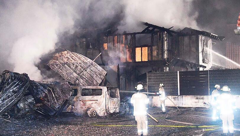 In der Nacht zu Donnerstag ist in Sulzemoos bei München ein Feuer ausgebrochen.