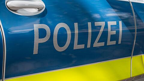 Die Münchner Polizei ist wegen eines Raubüberfalls im Einsatz. (Symbolbild)