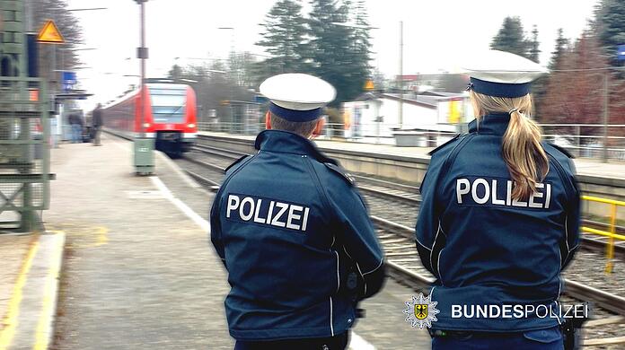Nach einem Rangierunfall ermittelt nun die Bundespolizei. (Symbolbild)