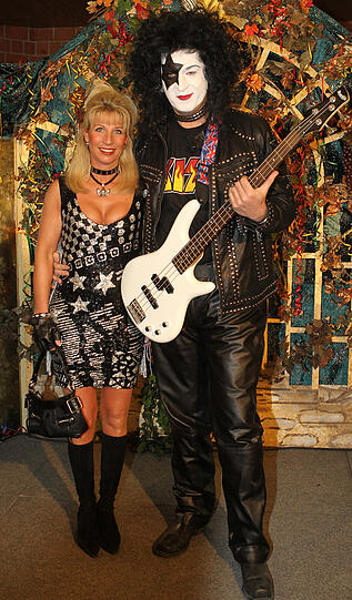 I was made for loving you: Kiss-Doppelgänger Söder und seine Kathrin im Jahr 2011.