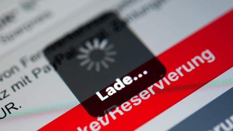 Zurzeit können Bahnkunden Sparpreis-Tickets nicht per Lastschrift bezahlen, wenn sie auf bahn.de und im DB Navigator buchen. Zurzeit können Bahnkunden Sparpreis-Tickets nicht per Lastschrift bezahlen, wenn sie auf bahn.de und im DB Navigator buchen.