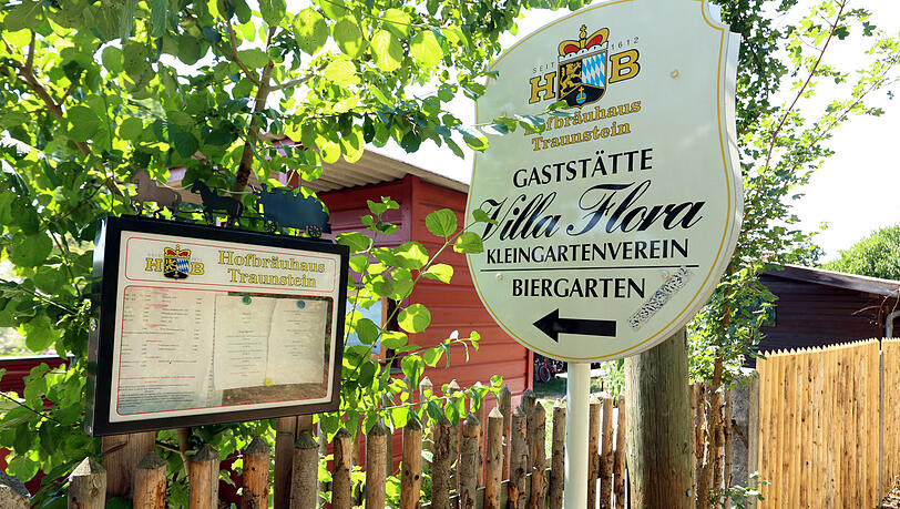 Hier geht's lang zur kleinen Villa Flora. Hier geht's lang zur kleinen Villa Flora.