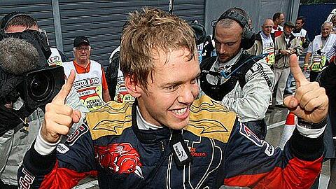 Mit 21 Jahren und 73 Tagen ist Vettel der bisher jüngste Sieger in der Geschichte der Formel 1.