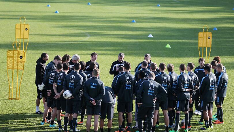 Die Bilder von der Vormittagseinheit am zweiten Tag des Trainingslagers.