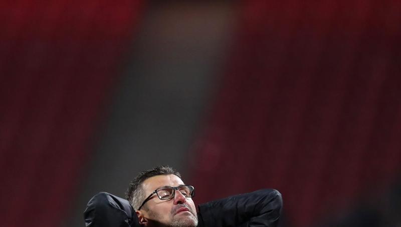 Nürnbergs Trainer Michael Köllner muss eine Auftaktniederlage verkraften. Nürnbergs Trainer Michael Köllner muss eine Auftaktniederlage verkraften.