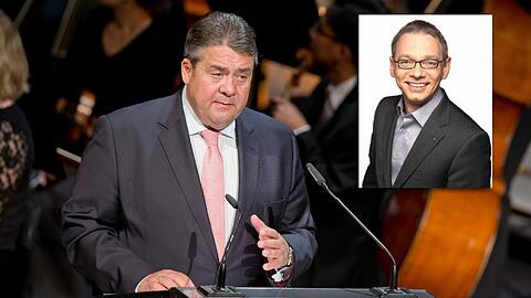 Stocksauer auf seinen Parteichef in Berlin: Roland Fischer (r.), Vize-Vorsitzender der Münchner SPD.