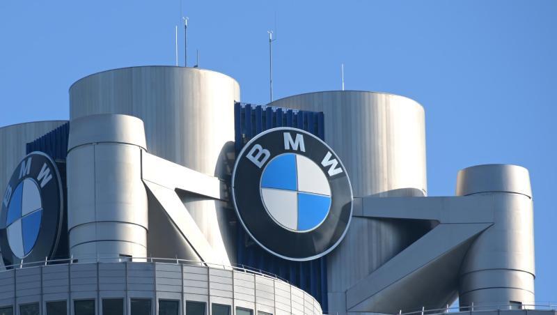 Das BMW-Logo auf dem Firmensitz des Automobilherstellers BMW vor Beginn der Bilanz-Pressekonferenz. Foto: Tobias Hase/Archiv Das BMW-Logo auf dem Firmensitz des Automobilherstellers BMW vor Beginn der Bilanz-Pressekonferenz. Foto: Tobias Hase/Archiv