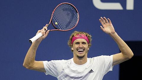 Steht nach seinem Sieg zum ersten Mal in einem Grand-Slam-Finale: Alexander Zverev darf sich freuen.