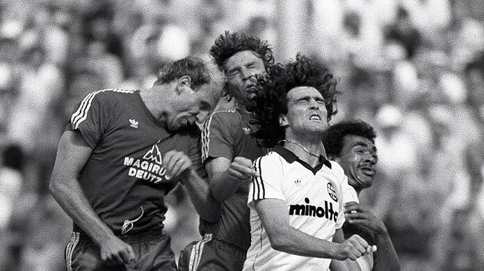 Eintracht Frankfurt - FC Bayern: Am Samstag gibt es das 100. Liga-Duell dieser immer spannenden Begegnung. 1981 feiert Bayern seinen höchsten Heimsieg (7:2).