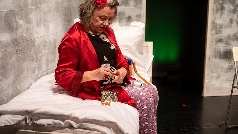 Veronika von Quast in "Dekubitus". Veronika von Quast in "Dekubitus".