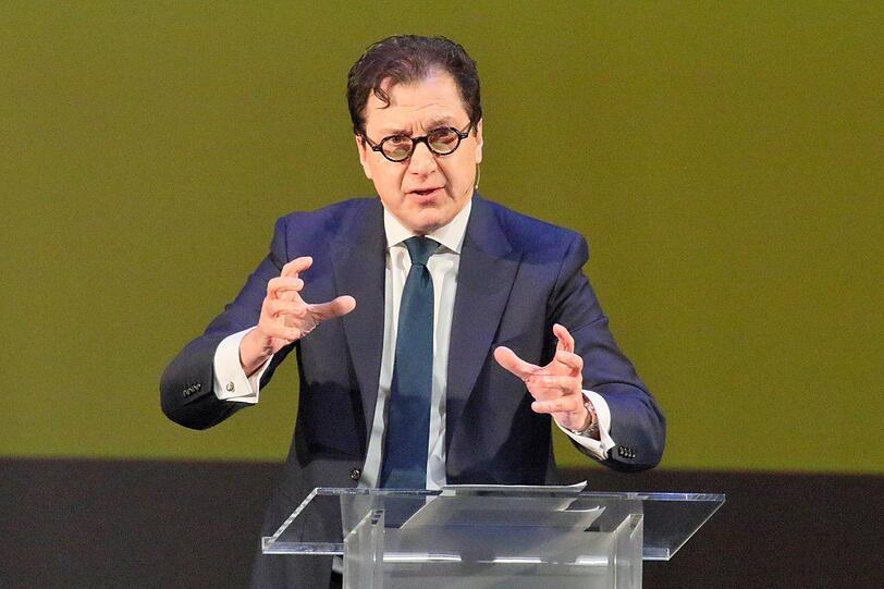 Der Intendant bei der Präsentation des Programms.
