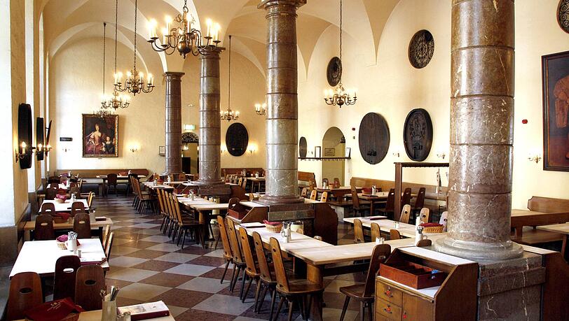 So kennen die M&uuml;nchner ihre Weinstube. Das Bild ist aus dem Jahr 2009. Doch auch nach dem Umbau hat sie sich kaum ver&auml;ndert.