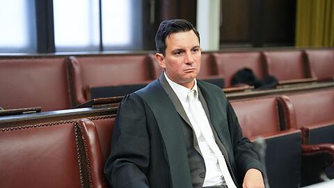 Der Platz neben dem Nebenklagevertreter Philip von der Meden blieb am 33. Prozesstag leer.