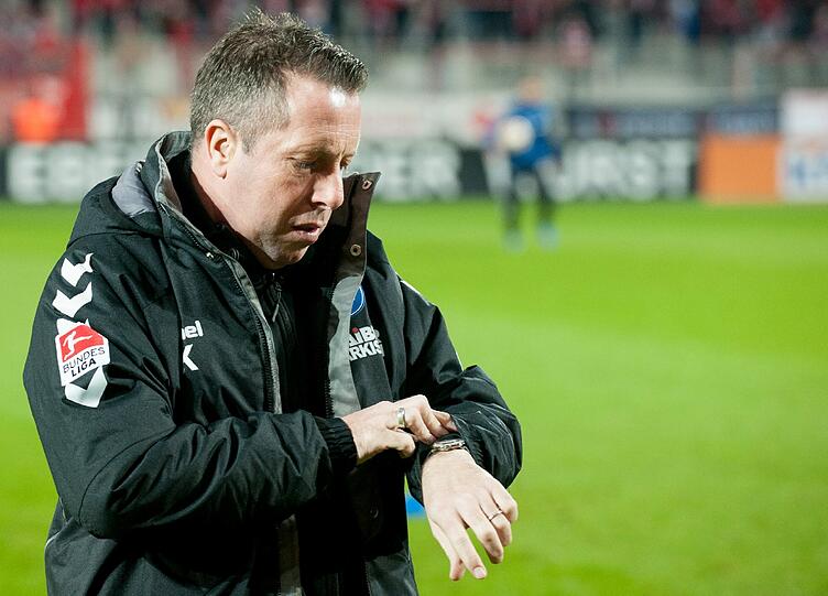 KSC-Trainer Markus Kauczinski kündigte bereits an, seinen im Sommer 2016 auslaufenden Vertrag bei den Badnern nicht zu verlängern. Damit verlässt der 45-Jährige die Karlsruher nach 15 Jahren im Verein.