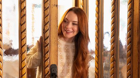 Lindsay Lohan in ihrem neuen Netflix-Film "Falling for Christmas"