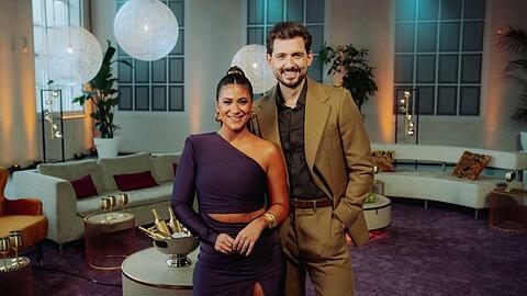Steffi Brungs und Chris Wackert-Brungs moderierten die erste Staffel von "Love is Blind: Germany" -  auch Staffel zwei wird nun von den beiden präsentiert.