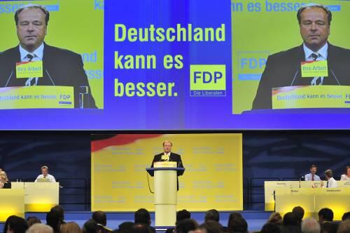 Partei-Lautsprecher: Dirk Niebel auf dem Bundesparteitag der FDP am Sonntag in Potsdam.