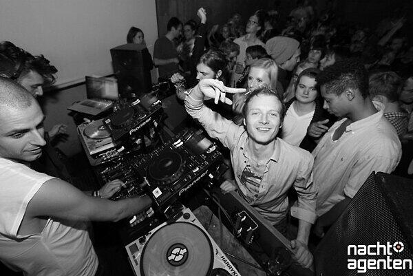 "Bring The Beat" im Harry Klein (Samstag, 15.10.11). Noch mehr Fotos gibt es hier www.nachtagenten.de.