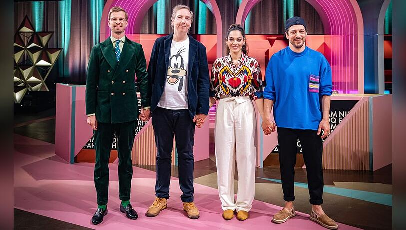 Joko Winterscheidt (li.) mit seinen Konkurrenten in seiner Sendung "Wer stiehlt mir die Show?".
