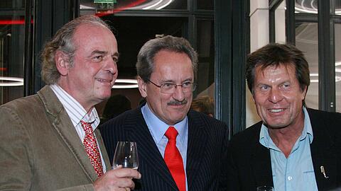 Wolfgang Ettlich (rechts) mit Henny Heppel und Christian Ude, der im Juli ebenfalls beim Abschiedsprogramm auftritt.