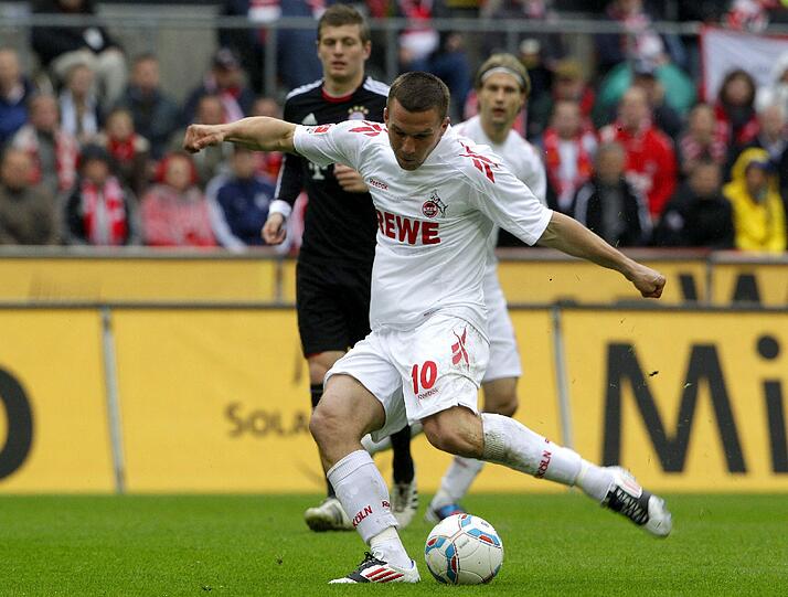 Lukas Podolski zieht ab.