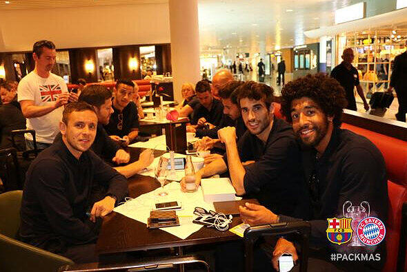 Der FC Bayern reist zum Champions-League-Halbfinale nach Barcelona.