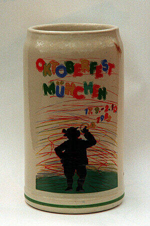 Der offizielle Wiesn-Krug von 1983