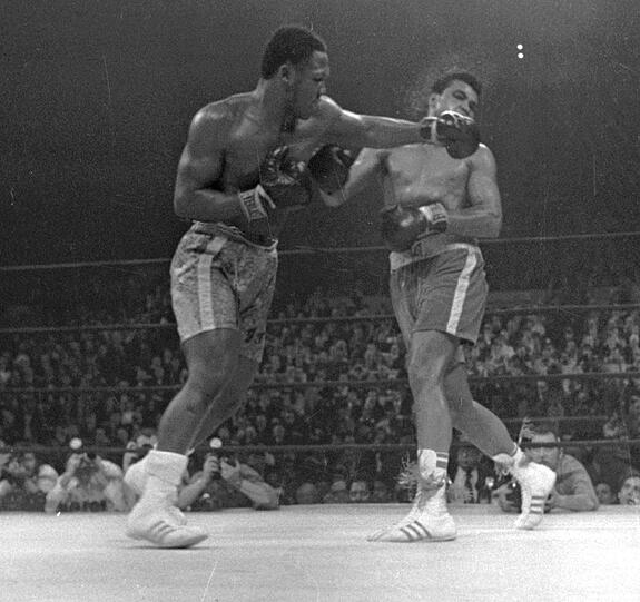 "Der Kampf des Jahrhunderts", am 8. März 1971 im New Yorker Madison Squre Garden: Joseph William Frazier vs. Muhammad Ali.