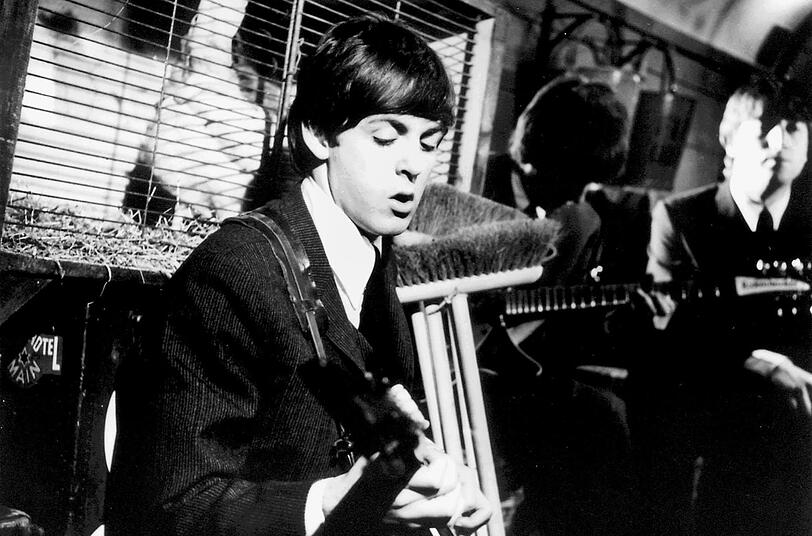 Paul McCartney schrieb schon in den 60er-Jahren Musikgeschichte und gehört bis heute zu den angesehensten Persönlichkeiten der Rock- und Popwelt. Paul McCartney schrieb schon in den 60er-Jahren Musikgeschichte und gehört bis heute zu den angesehensten Persönlichkeiten der Rock- und Popwelt.