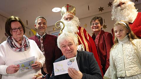In Himmelstadt gibt es das einzige bayerische Weihnachtspostamt - zur Eröffnung kam auch Musiker Rolf Zuckowski.