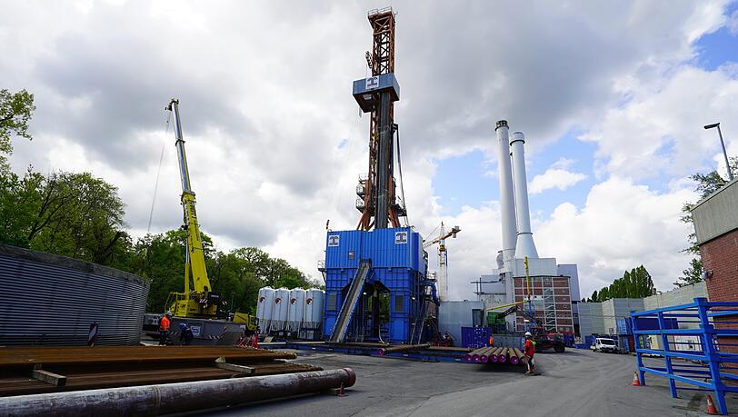 Fernwärme mitten in der Stadt – Mit dem Projekt "Geothermie Schäftlarnstraße" kann die SWM 80.000 Münchner mit warmem Wasser versorgen. Fernwärme mitten in der Stadt – Mit dem Projekt "Geothermie Schäftlarnstraße" kann die SWM 80.000 Münchner mit warmem Wasser versorgen.