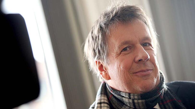 Jörg Kachelmann verlangt von seiner Ex-Geliebten mehr als 13 000 Euro für Gutachten, mit deren Hilfe er sich im Strafprozess verteidigt hatte.