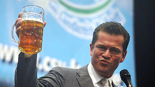 Bundeswirtschaftsminister Karl- Theodor zu Guttenberg Bundeswirtschaftsminister Karl- Theodor zu Guttenberg