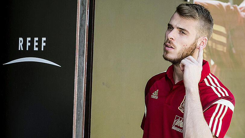 Wochenlang hatten die Vereine wegen des Torwart-Deals um David De Gea verhandelt. Wochenlang hatten die Vereine wegen des Torwart-Deals um David De Gea verhandelt.