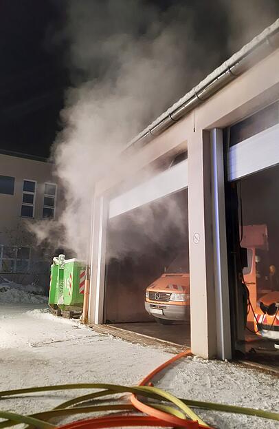 Die Polizei ermittelt zur Brandursache. Die Polizei ermittelt zur Brandursache.