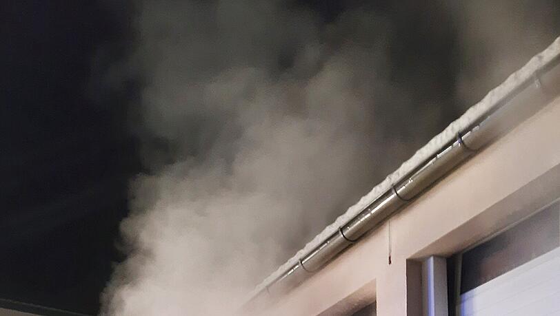 Die Polizei ermittelt zur Brandursache. Die Polizei ermittelt zur Brandursache.