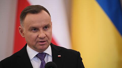 Der polnische Präsident Andrzej Duda unterzeichnete das umstrittene Gesetz am Montag.