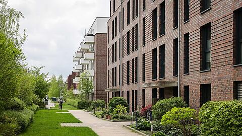 Wohnungen in Hamburg: Viele werden m&ouml;bliert oder auf Zeit vermietet (Archivbild)