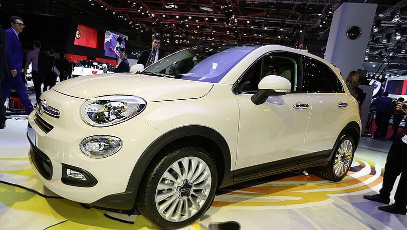 Der Fiat 500X ist eng mit dem Jeep Renegade verwandt, der auch in Italien gebaut wird. Der Fiat 500X ist eng mit dem Jeep Renegade verwandt, der auch in Italien gebaut wird.