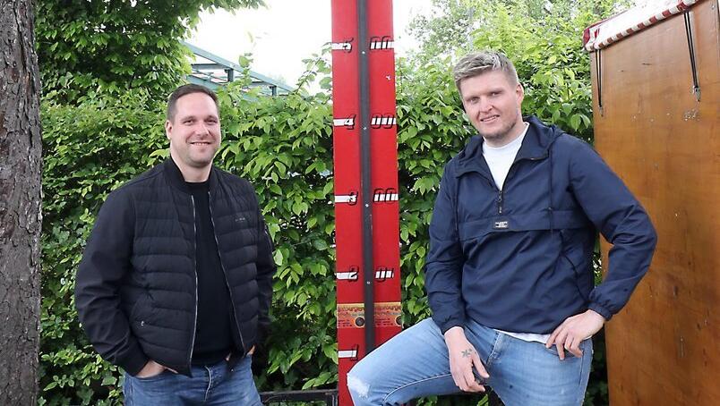 Mit dem Hammer gegen den Coronafrust der vergangenen Monate: Im Biergarten steht jetzt ein "Hau den Lukas". Mit dem Hammer gegen den Coronafrust der vergangenen Monate: Im Biergarten steht jetzt ein "Hau den Lukas".